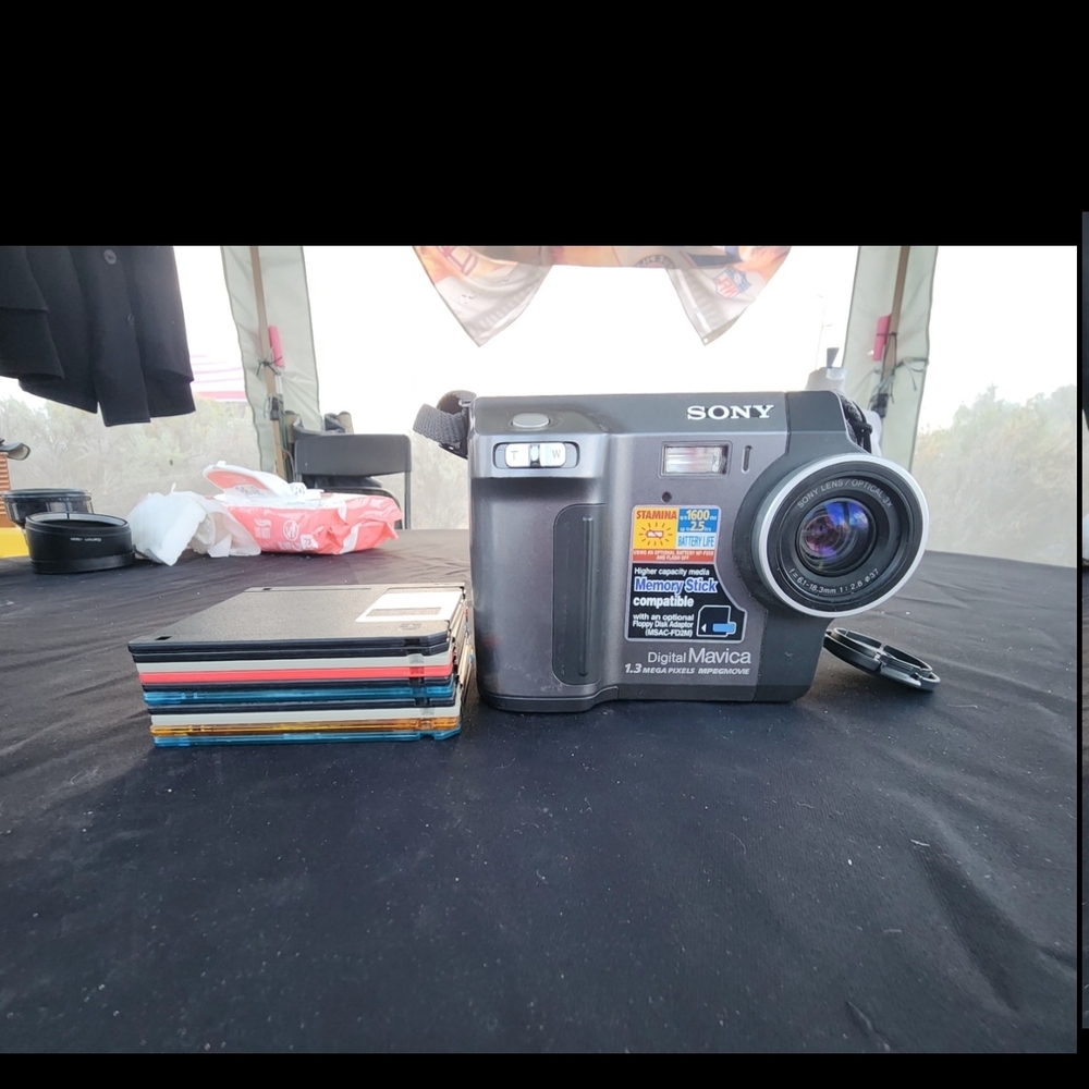 Sony Mavica MVC-FD85  FD Drive Digital Still Camera - Untested